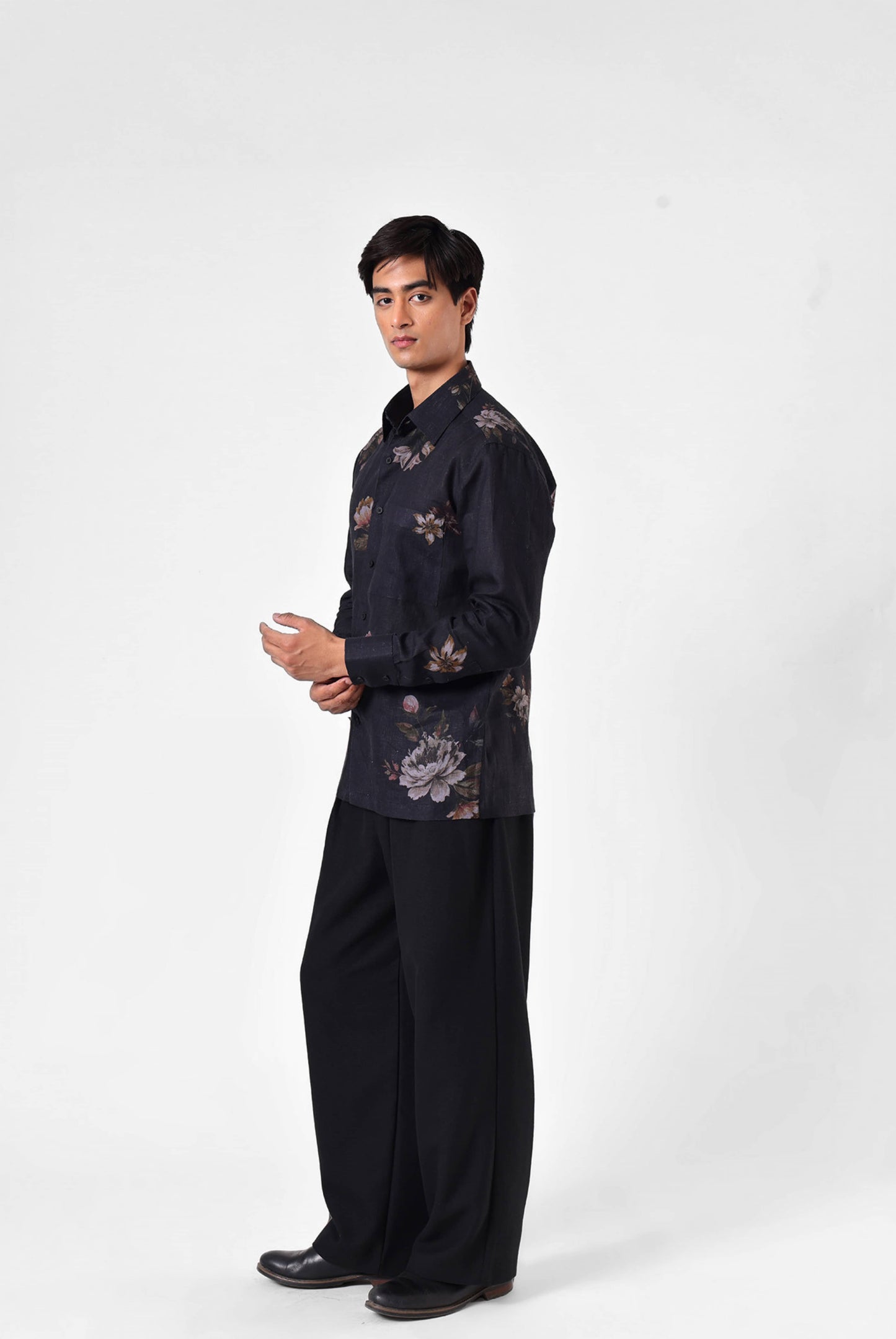 Garden Linen Shirt in Black