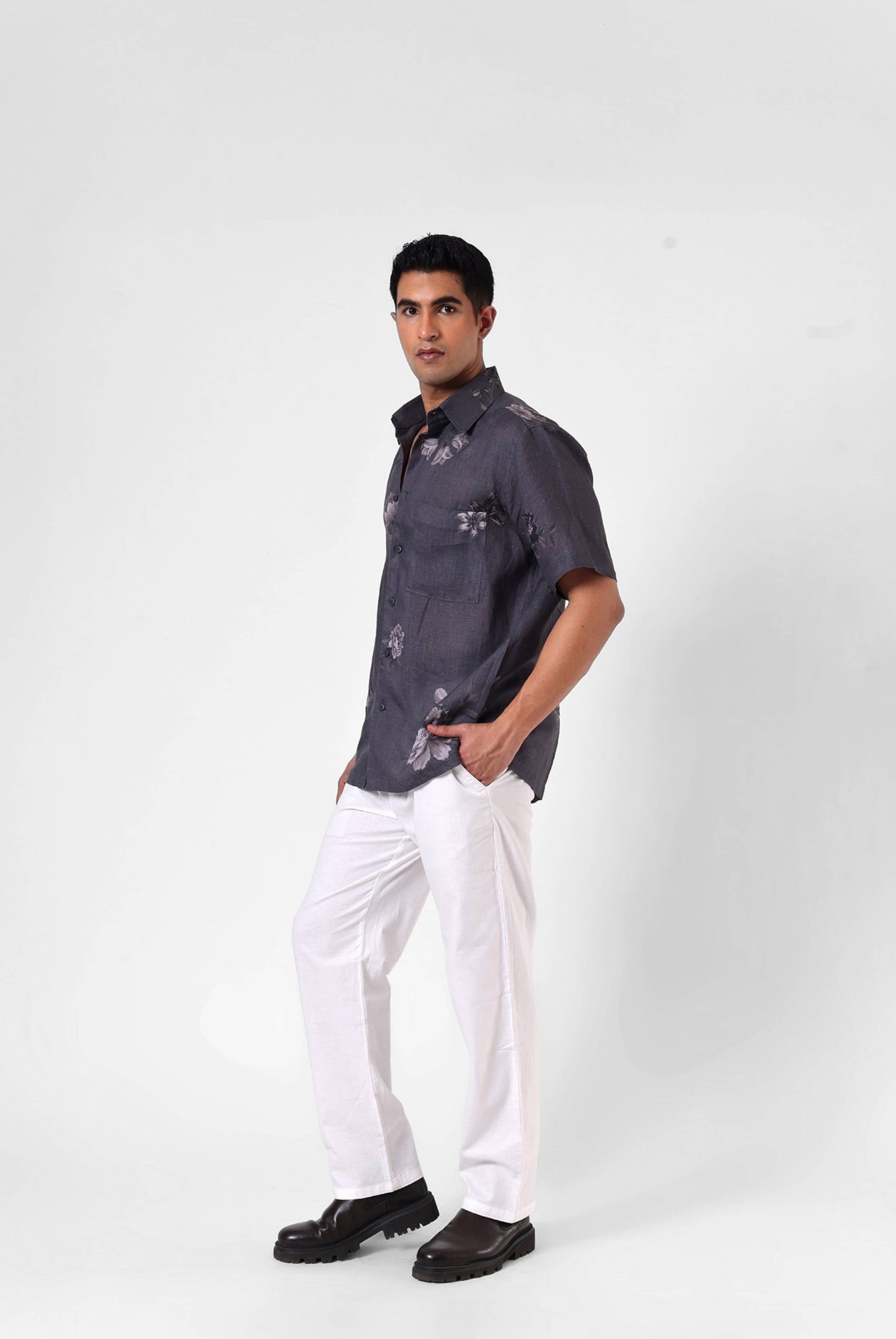 Garden Linen Shirt in Grey - Short Sleeve